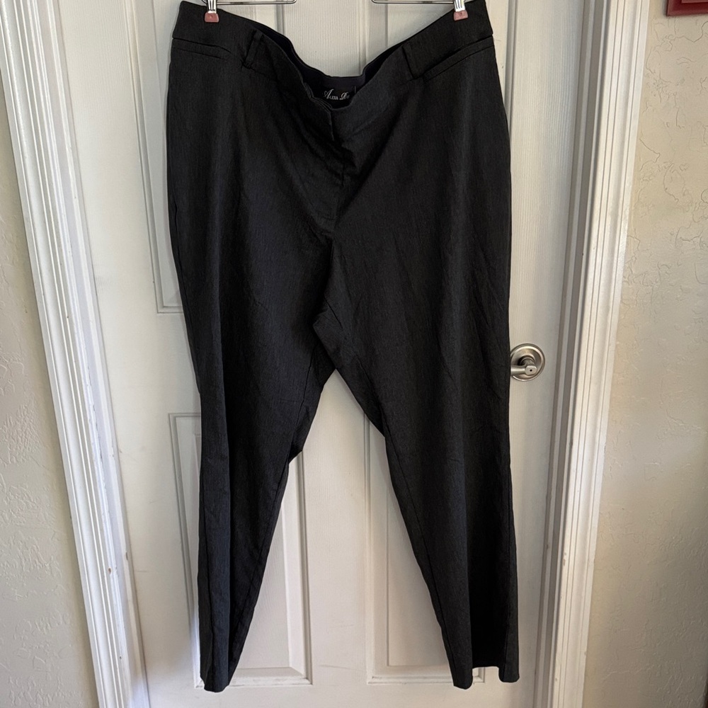 NWOT Women’s Alexa Rae 28W Rayon/Nylon/Spandex Charcoal Pants